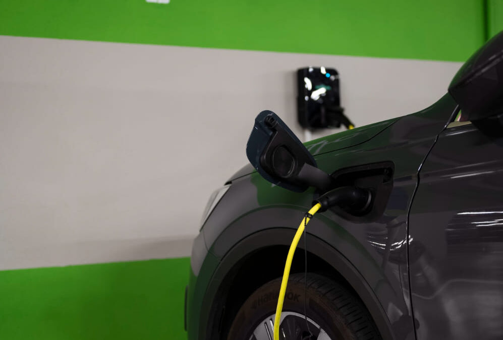 Ładowanie aut elektrycznych w garażu podziemnym